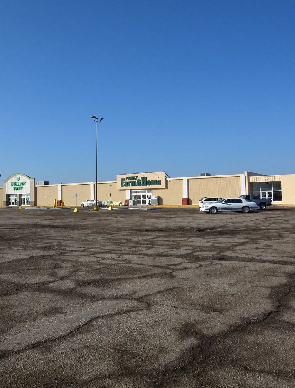 1145 North Belsay Plaza Commercial Building
