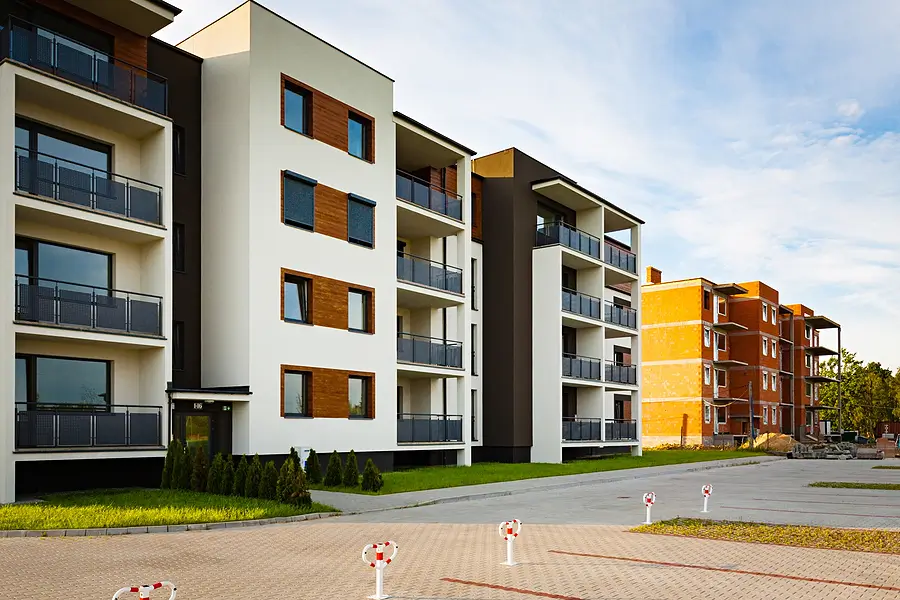 Multifamily Versus Single-Family Homes: Choosing the Best Option for You